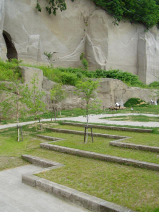 藻南公園「札幌軟石ひろば」 写真